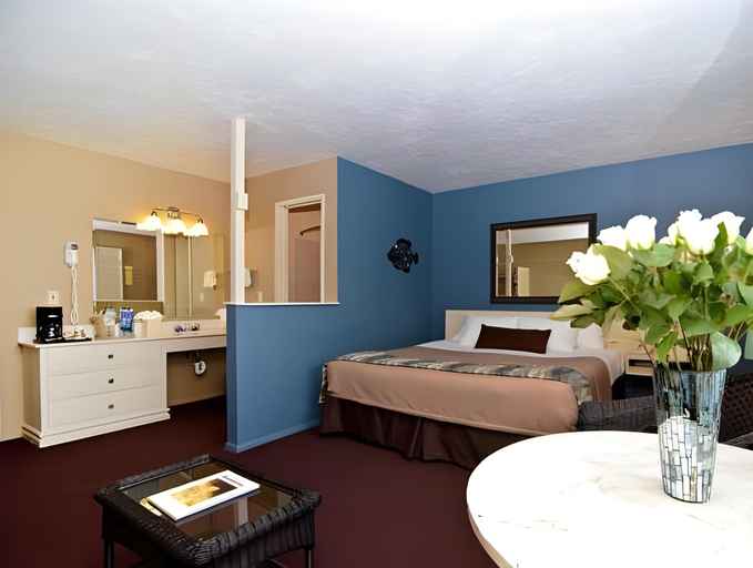 Bedroom 12