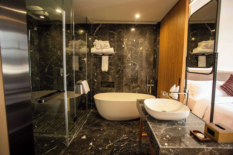 Bathroom 4, Ramada by Wyndham Diqing, Dêqên Tibetan