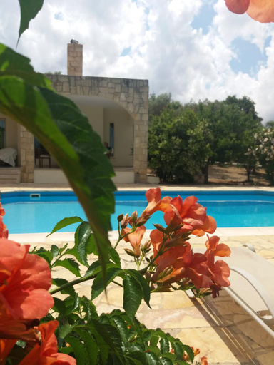 Sport & Beauty 2, Villa Koumneni