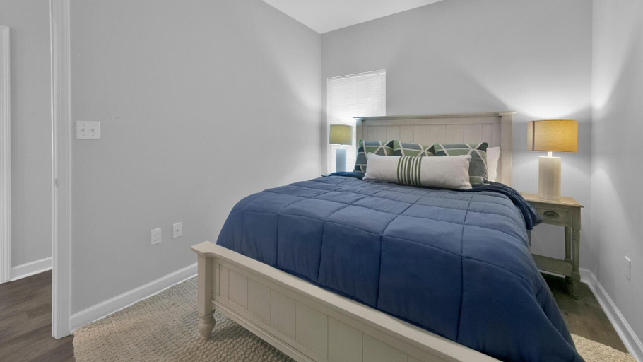 Bedroom 3, Luna Sea, Walton