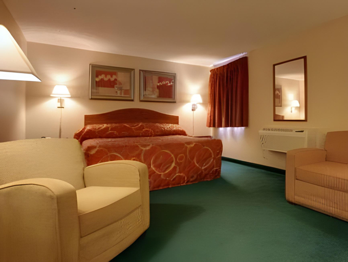 Bedroom 13