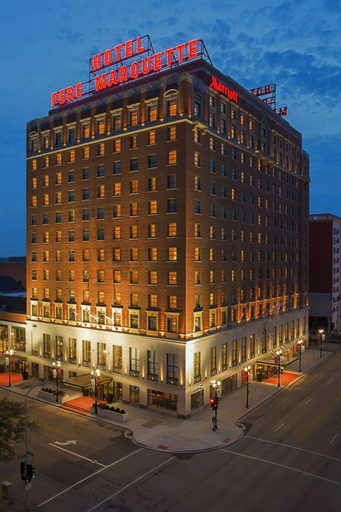 Exterior & Views 2, Peoria Marriott Pere Marquette, Peoria