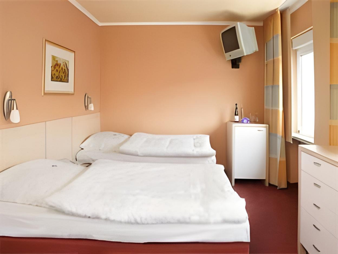 Bedroom 8