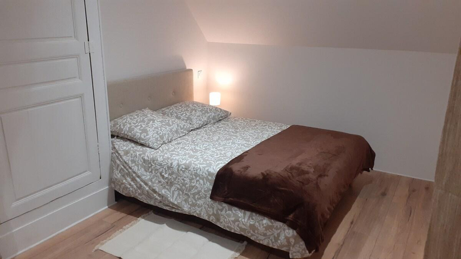 Bedroom 5, Charmant studio en plein centre de Montoire, Loir-et-Cher