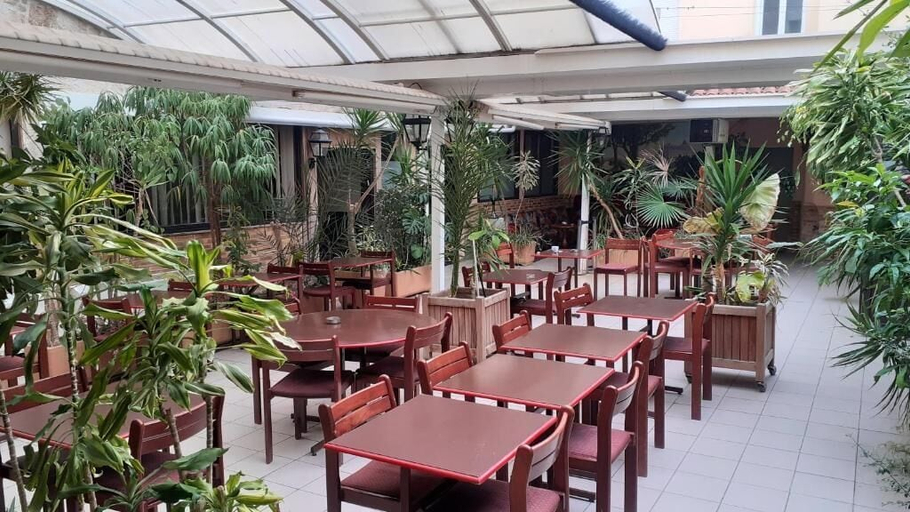 Food & Drinks 4, Hôtel Le Saint Louis Châteaudun, Eure-et-Loir