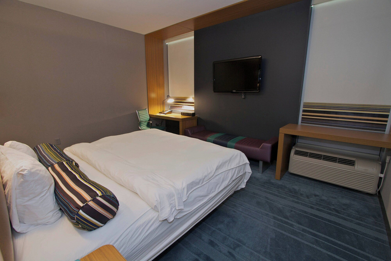 Bedroom 3, Aloft by Marriott Tulsa, Tulsa