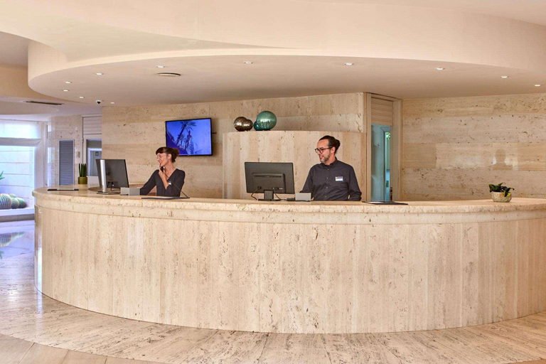 Public Area 4, Zafiro Palmanova, Baleares