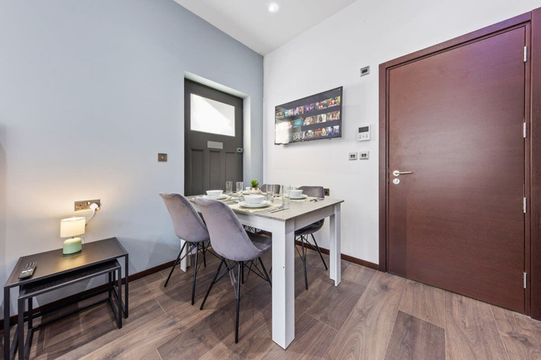 Room 3, Luxury Flat in Studio, London