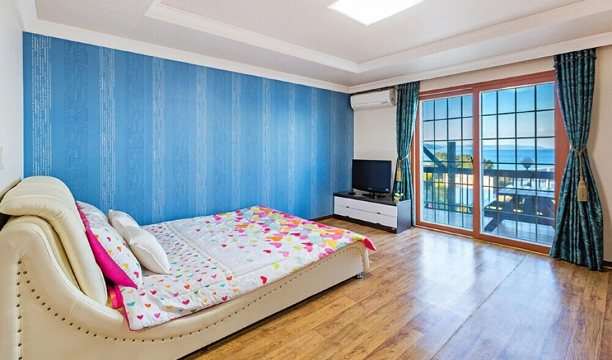 Bedroom 2, Puran Bada Pension, Pohang