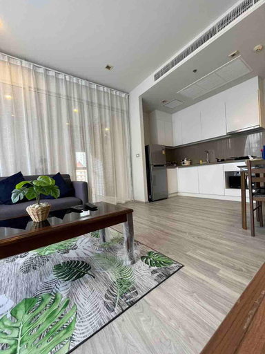 Others 2, Bann plai haad pattaya, Pattaya