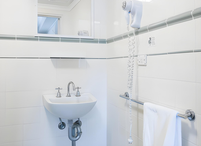 Bathroom 9