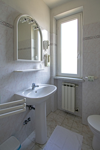 Bathroom 4, Hotel Villa Giada, Massa Carrara
