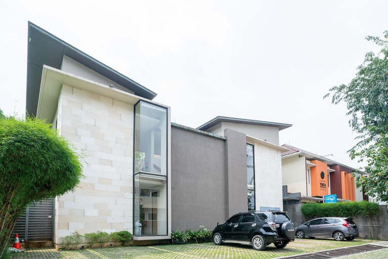 Exterior & Views 2, Three J Residence, Tangerang