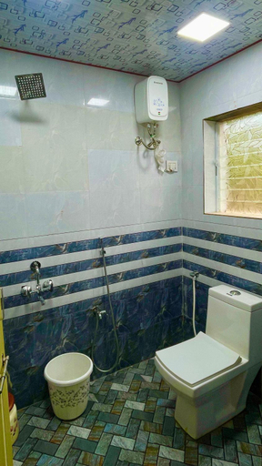 Bathroom 5, Eagle Homestay Amba, Kolhapur