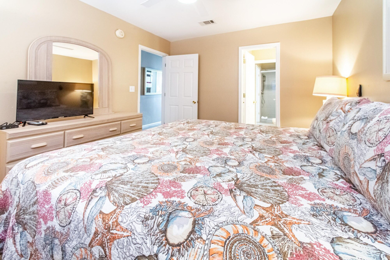 Bedroom 3, Windancer 110, Walton