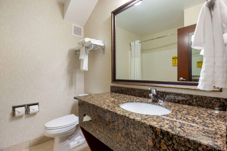 Bathroom 14