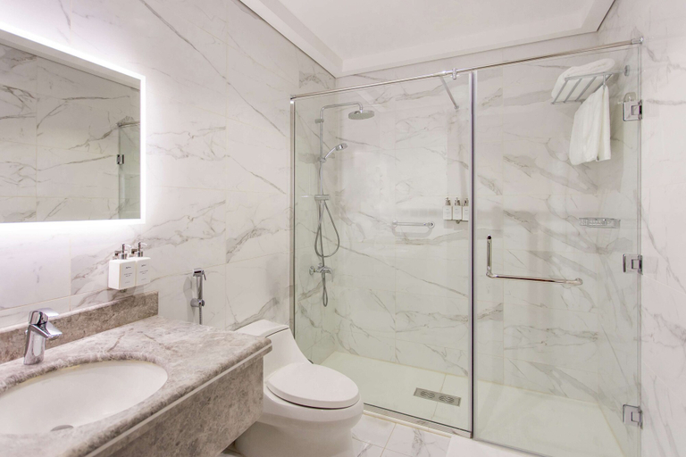Bathroom 5, Radisson Riyadh Airport, Riyadh