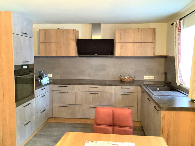 Private kitchen, Comfortable Holiday Home With Garden in Leogang, Zell am See
