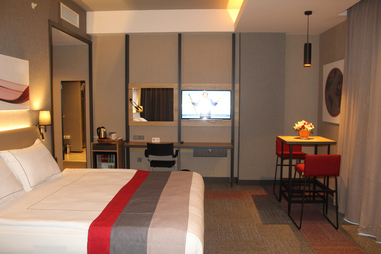 Bedroom 4, Ramada by Wyndham Tire, Tire