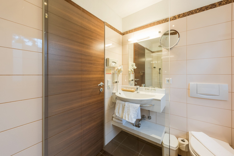 Bathroom 4, Austria Classic Hotel Hölle, Salzburg