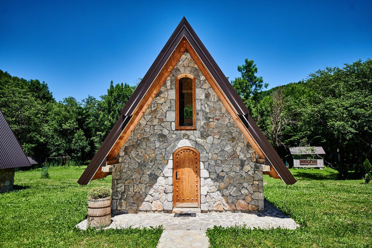 Others 3, Houses Amanet