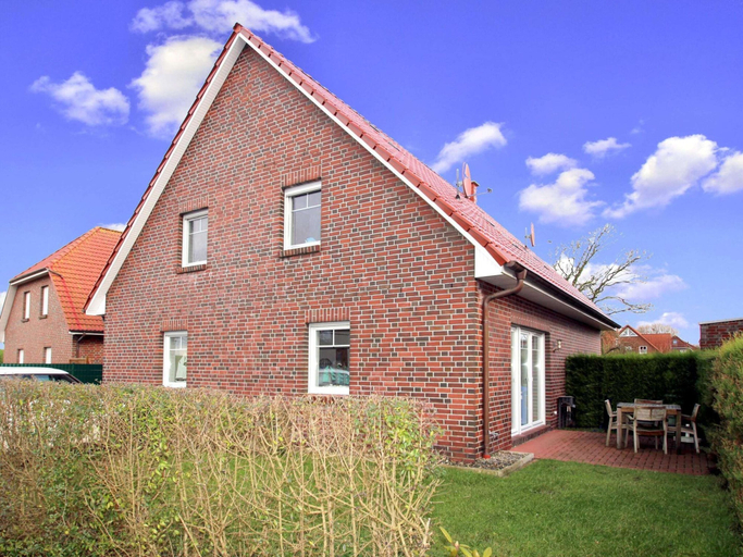 Exterior, Doppelhaushalfte in Nessmersiel mit Maritimem Flair, Aurich
