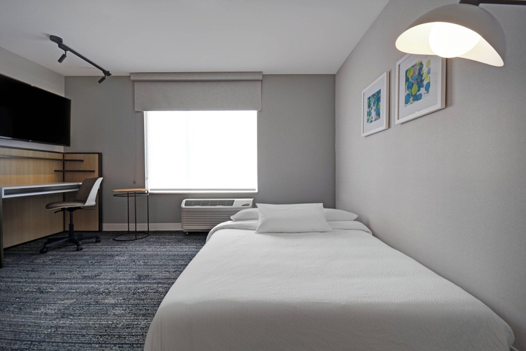 Bedroom 3, TownePlace Suites by Marriott Westport, Bristol