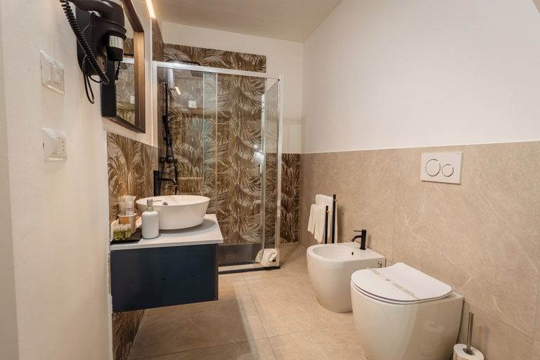 Bathroom 5, Etnea Boutique Hotel, Catania