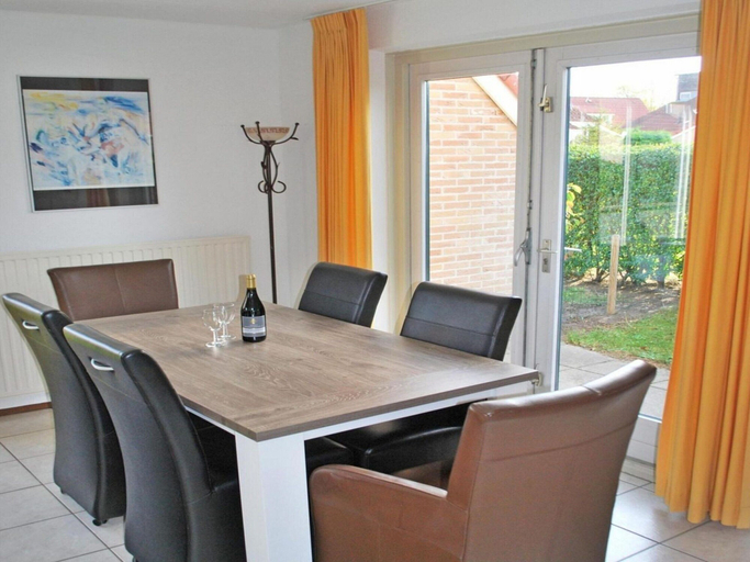 Others 4, Bungalow Near Breskens Beach and Lighthouse, Sluis