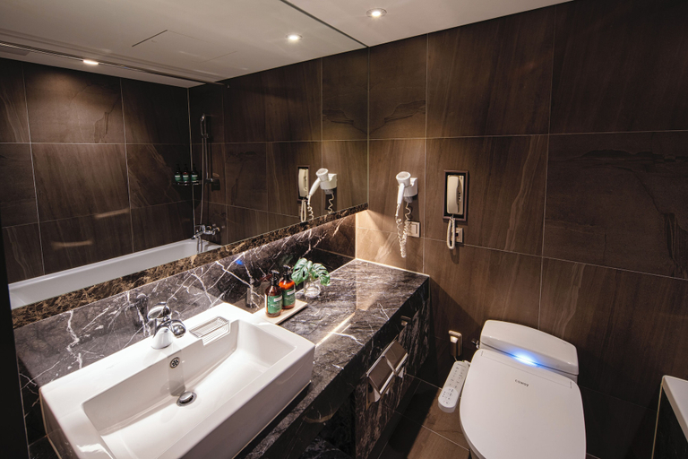 Bathroom 30