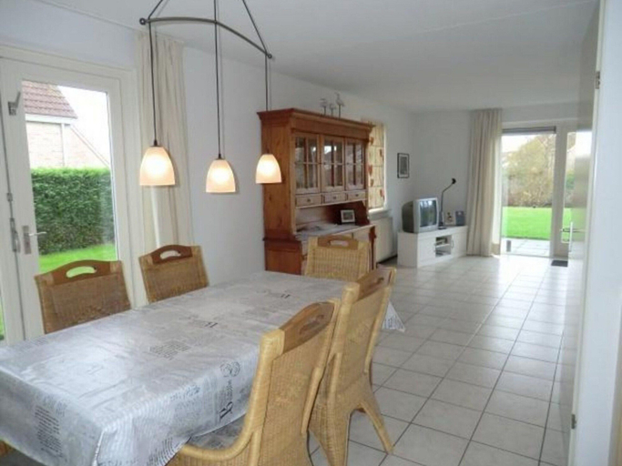 Others 5, Bungalow in Breskens Near the Beach, Sluis