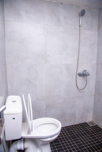 Bathroom 3, Rose Palace, Nuwara Eliya