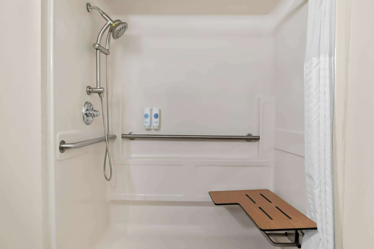 Bathroom 26