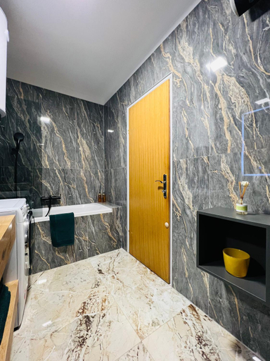 Others 3, Apartment On The Beach, Makarska