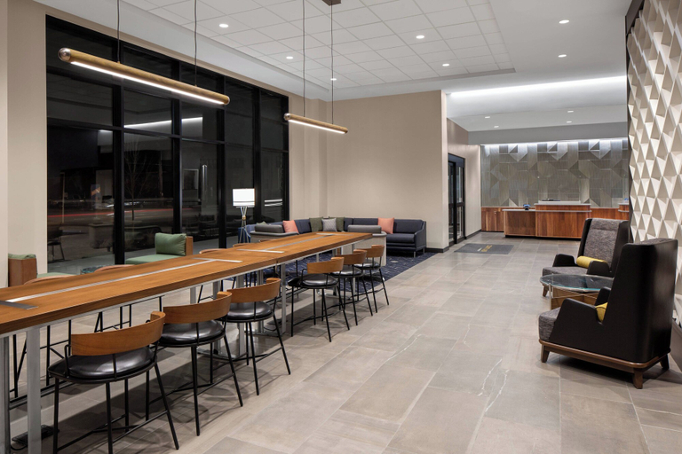 Food & Drinks 5, Courtyard by Marriott Lansing Downtown, Ingham