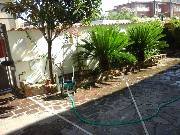 Mamita villa, Rome