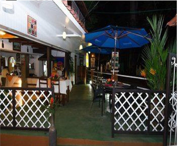 Public Area 2, Villabosque, Aguirre