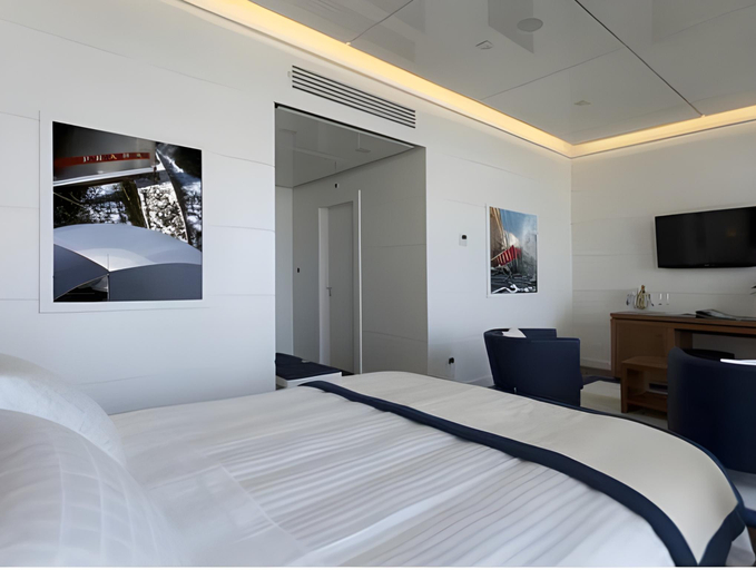 Bedroom 8
