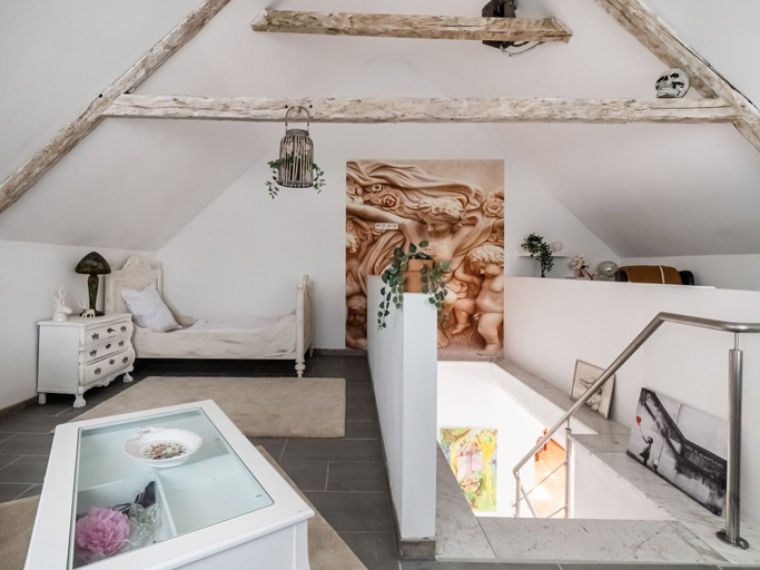 Room 5, Luxurious Holiday Home With a Nice Private Garden, Mayen-Koblenz