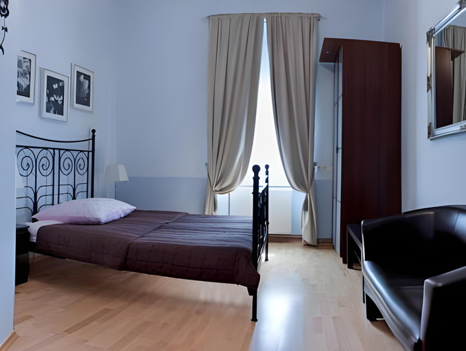 Bedroom 13