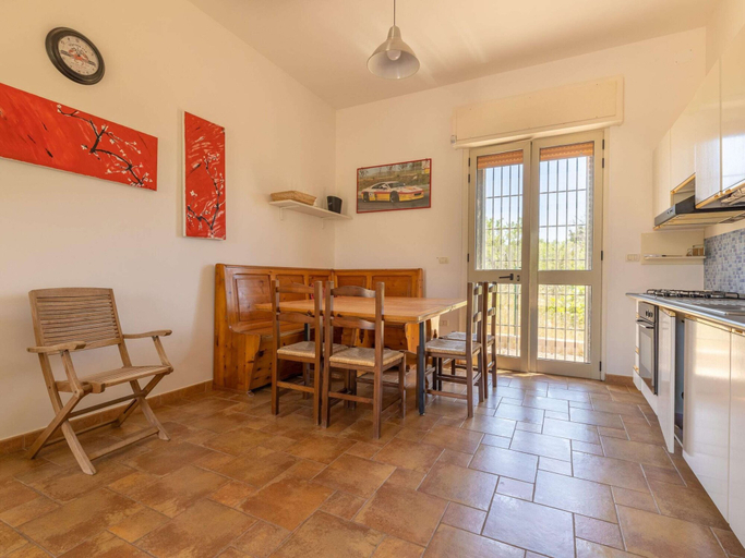 Dining 5, Sunny Garden Stay in Taviano, Lecce