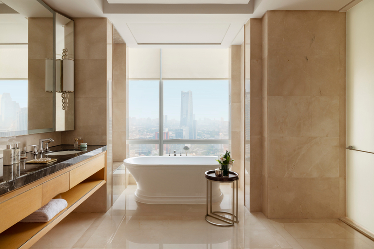 Bathroom 18