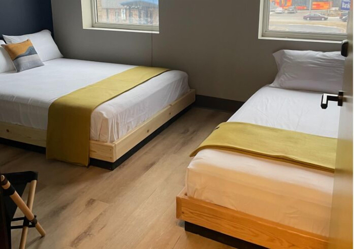 Bedroom 5, Zenith Basecamp, Saint Louis