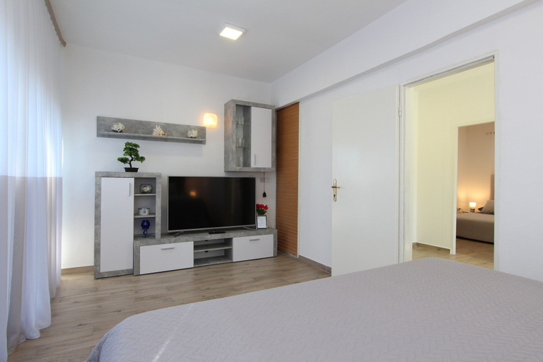 Bedroom 2, Apartments Hawaii, Medulin