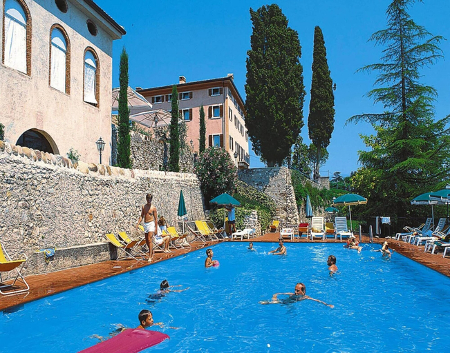 Pool 4, Residence La Filanda in Costermano With Pool, Verona