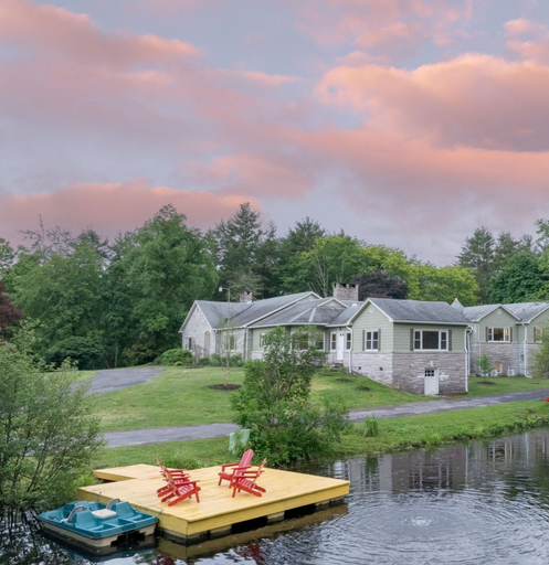 Game Farm Villa by Avantstay 10bdr, Private Pond, Spa, Pool Family-friendly, Greene