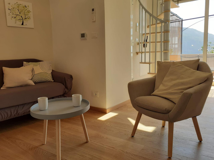 Living room 4, Chic Coastal Hill Escape, Imperia