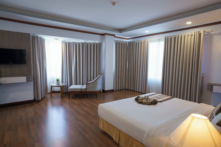 Bedroom 13