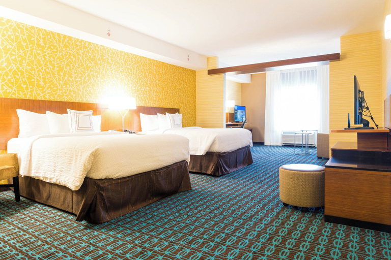 Bedroom 2, Fairfield Inn & Suites by Marriott Dickson, Dickson