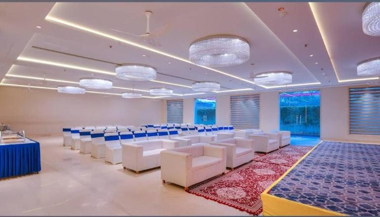 Business Facilities, Wingston a tree house hotal barsana, Mathura
